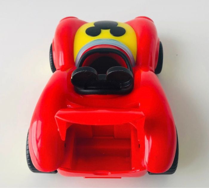 Voiture de Mickey - photo numéro 5
