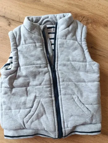 Doudoune sans manche taille 3 ans