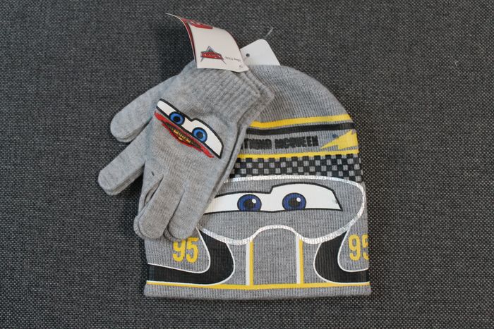 ensemble cars disney bonnet et gants gris taille 54