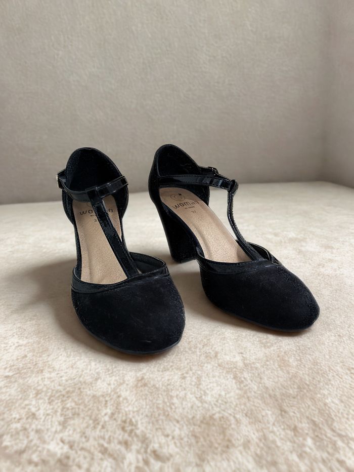 Escarpins noirs à talons - photo numéro 2