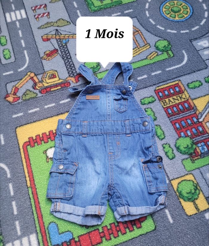 Pantalons bébé salopettes. Très bon état. - photo numéro 3