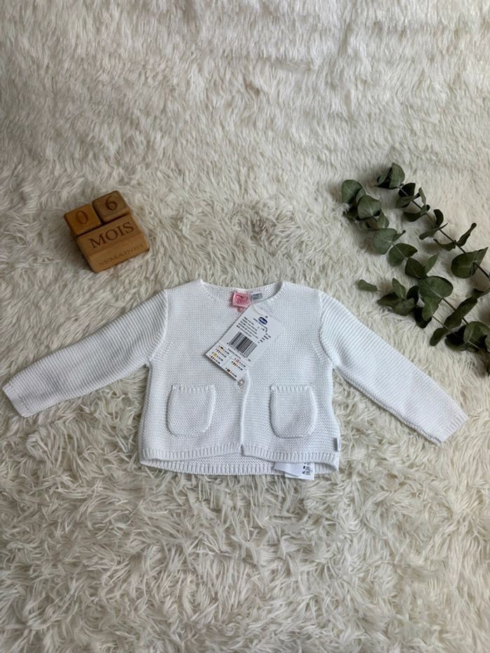 🧸 Gilet blanc en tricot Chicco – Taille 6 mois