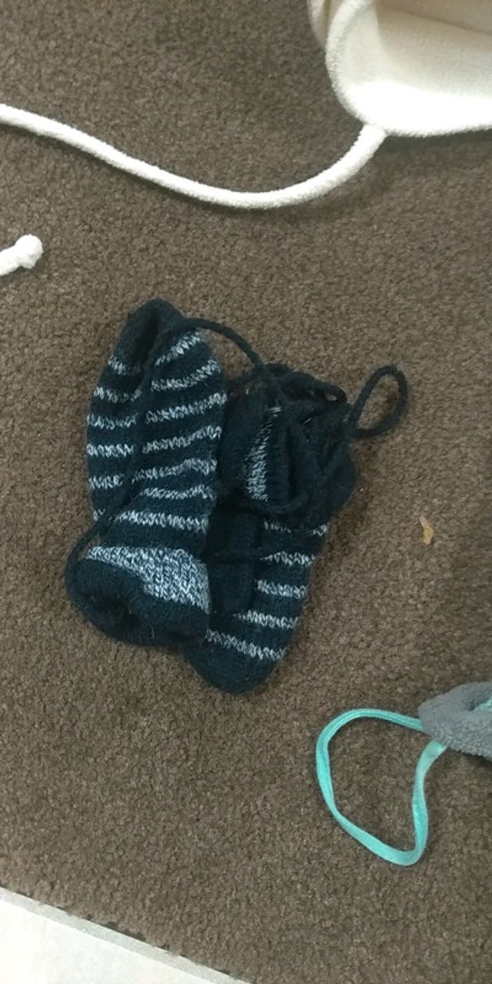 ensemble.bonnets et gants - photo numéro 7