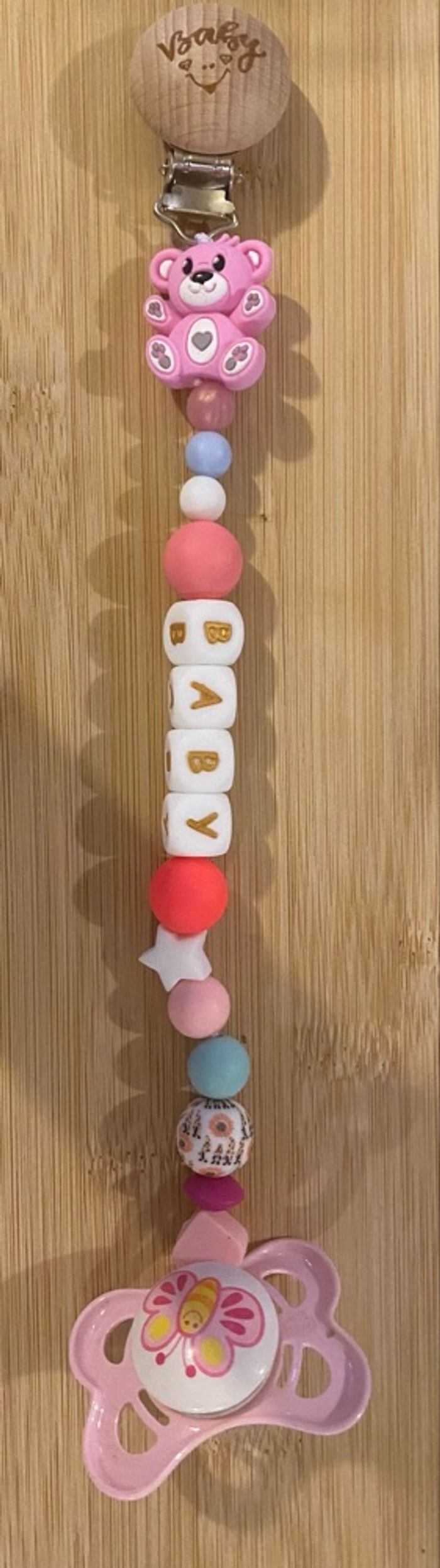 Attache tétine personnalisée