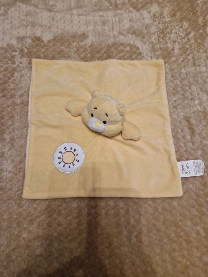 Doudou jaune soleil bisounours