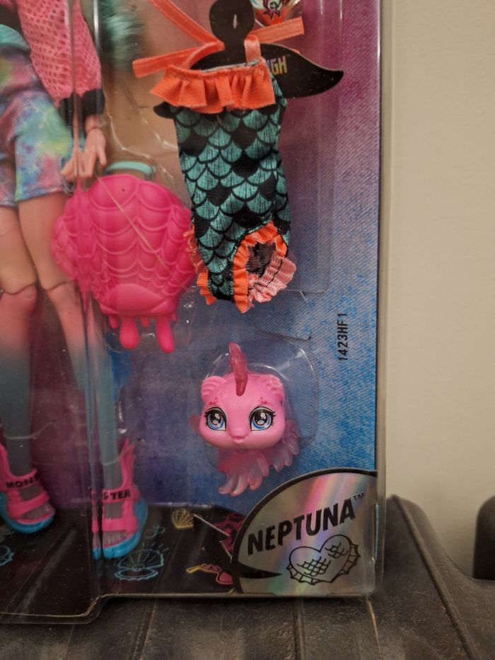 Poupée Monster High Lagoona Blue - photo numéro 3
