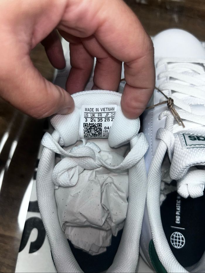 Baskets adidas neuf - photo numéro 5