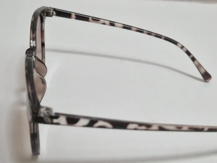 Lunettes de soleil - photo numéro 6