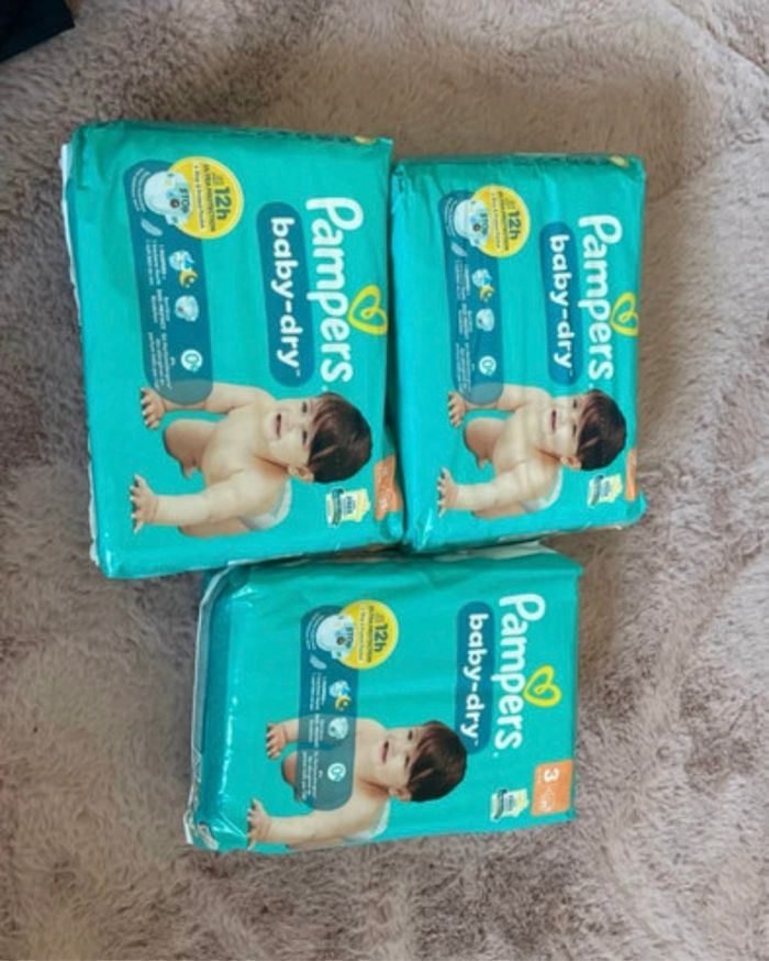 Couches Pampers lot - photo numéro 2