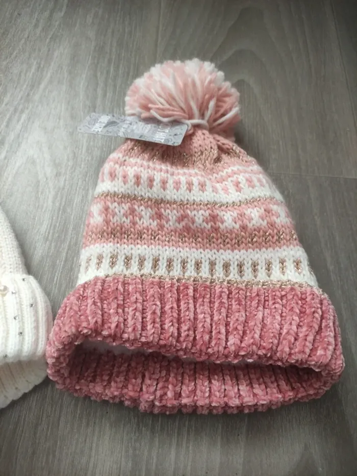 Lot de deux bonnets enfants fille neuf avec étiquette taille unique - photo numéro 3