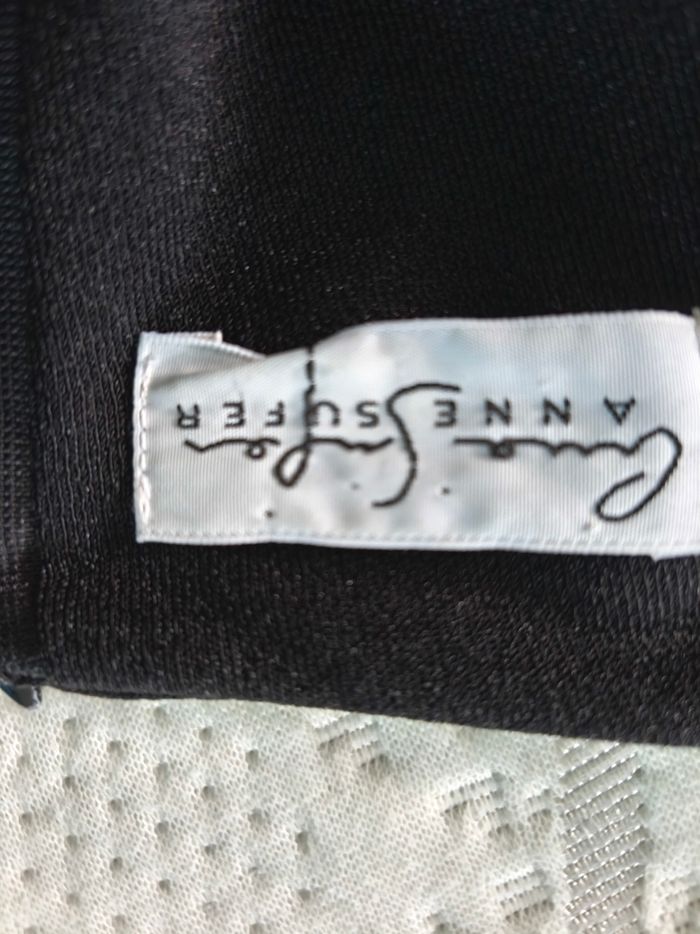 Robe noire - photo numéro 3