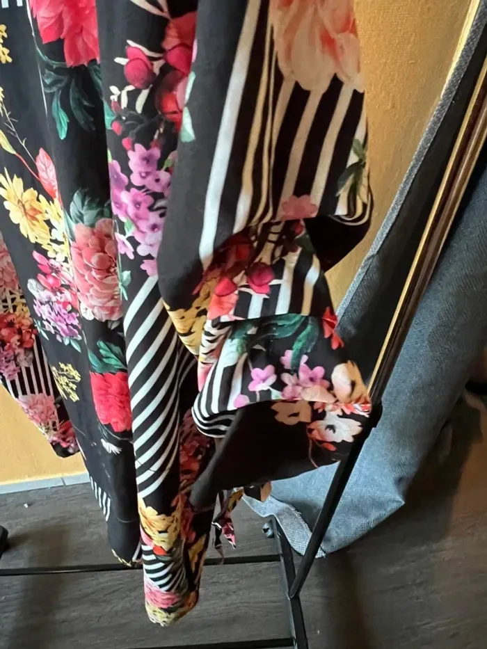 Robe fleurie  avec ceinture manche 3/4 T 38 - photo numéro 2