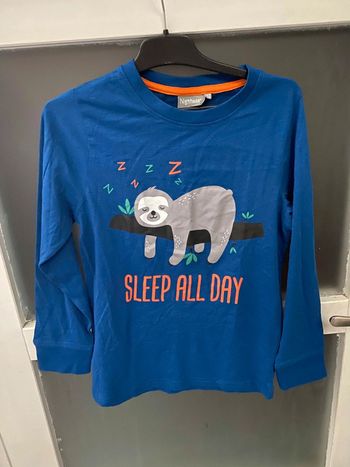 Haut de pyjama neuf 9/10 ans