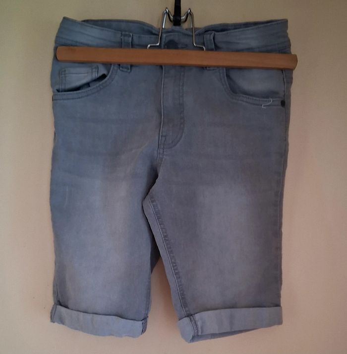 Bermuda Gémo taille 14 ans
