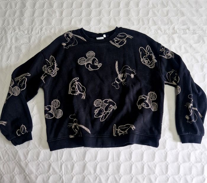 Pull femme  , Disney  , Mickey  , minnie  , taille M