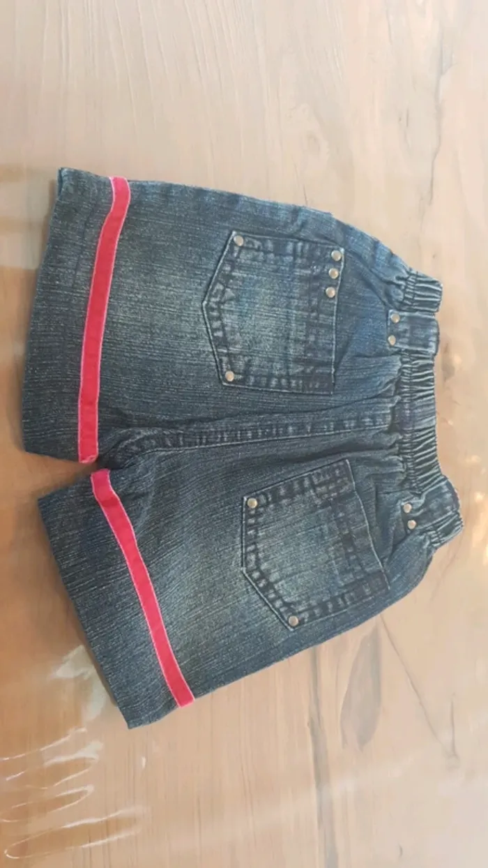 Short en jeans fleurs - photo numéro 3