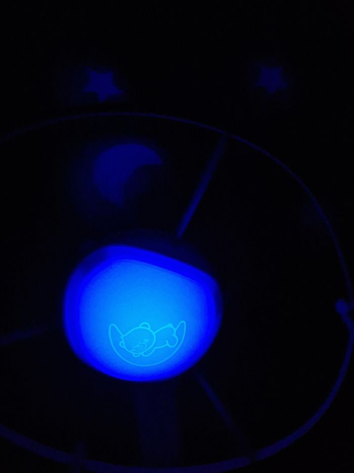 Mobile musicale avec jeu de lumieres - photo numéro 3