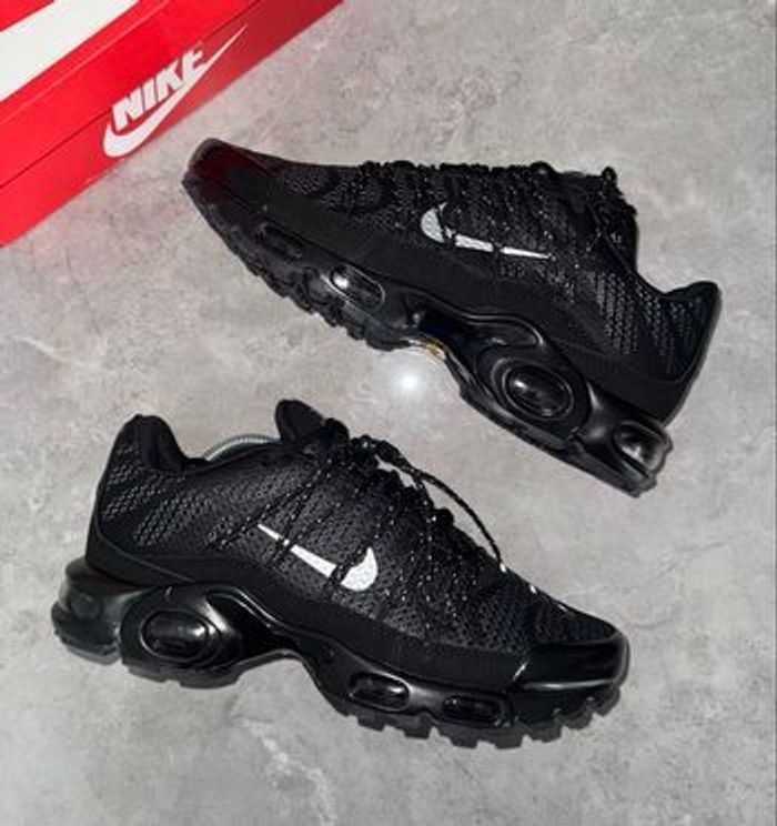 Nike TN Utility noir gris 37