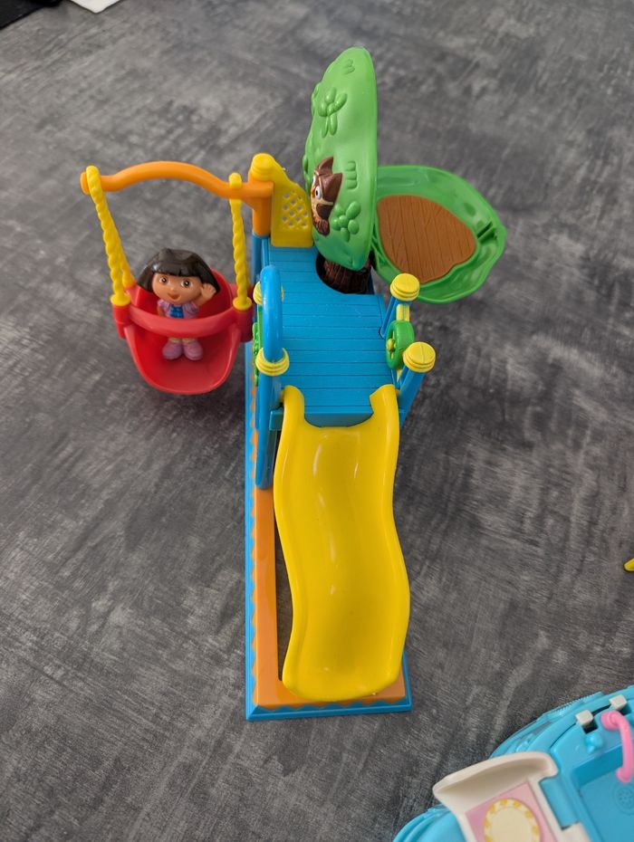 Château de Dora et nombreux accessoires - photo numéro 8