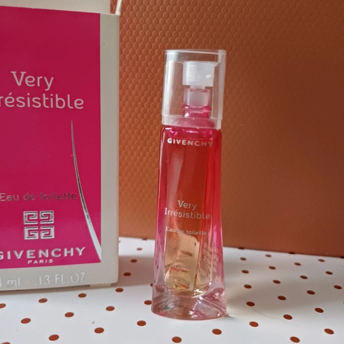 Parfum miniatures very irrésistible givenchy ml - photo numéro 4