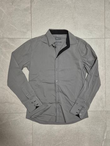 Chemise grise coupe ajustée