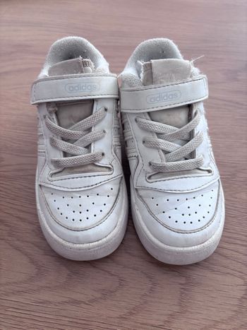 Baskets adidas blanches 