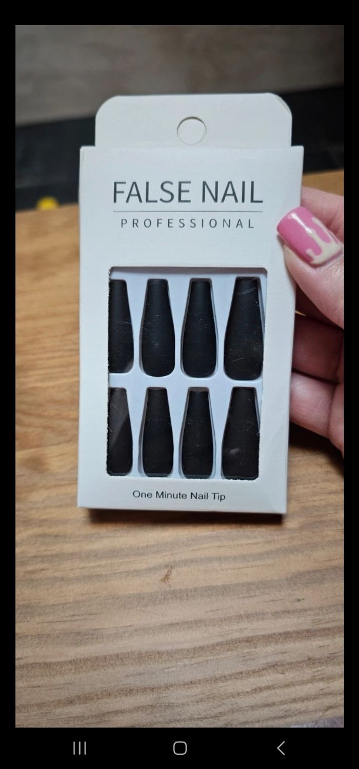 Faux ongles - photo numéro 4