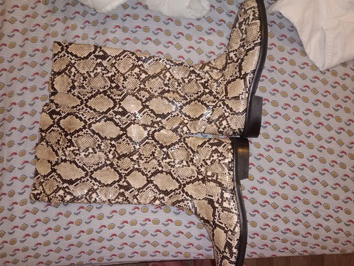 Bottes nouveaux jamais mis - photo numéro 3