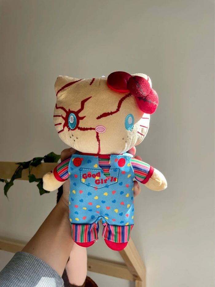 Peluche Sanrio Hello Kitty x CHUCKY - photo numéro 6