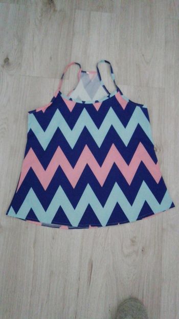 Débardeur zigzag rose bleu