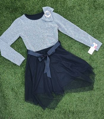 Magnifique robe brillante fille neuve avec étiquette taille 10 ans