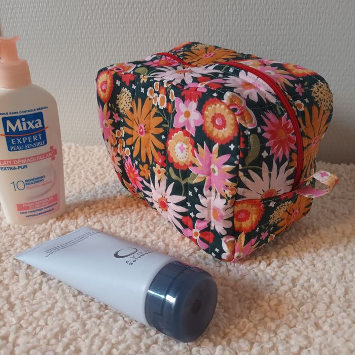 Trousse maquillage 💄 où toilette - photo numéro 2