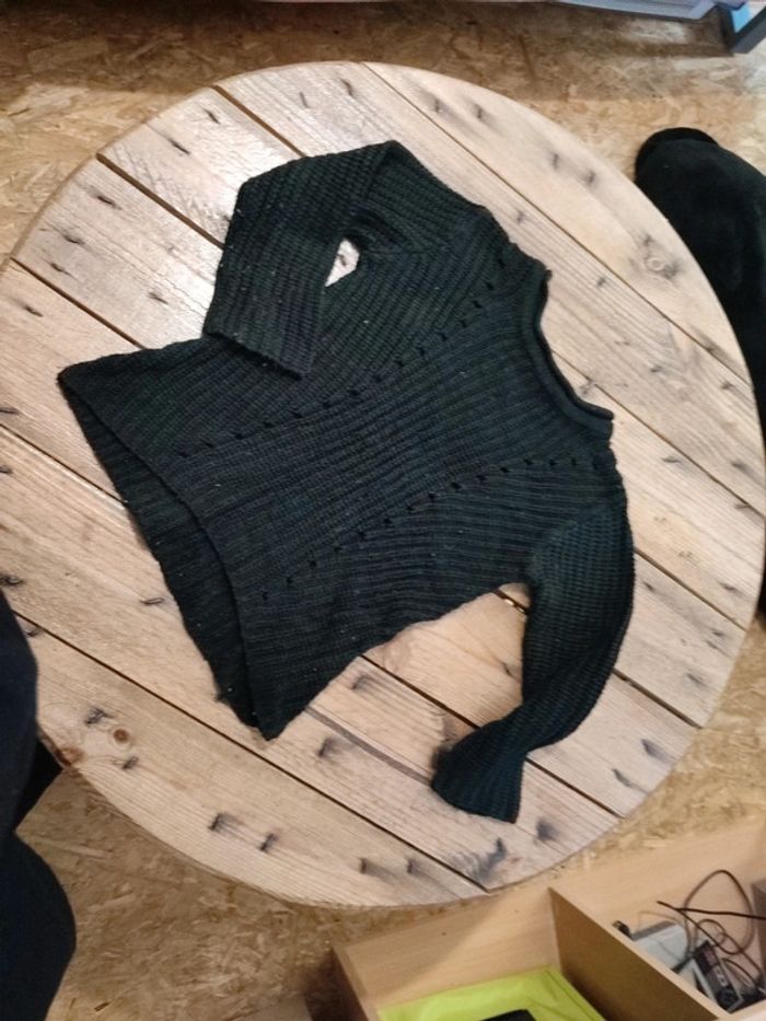 Pull en maille noire taille 5 ans - photo numéro 2