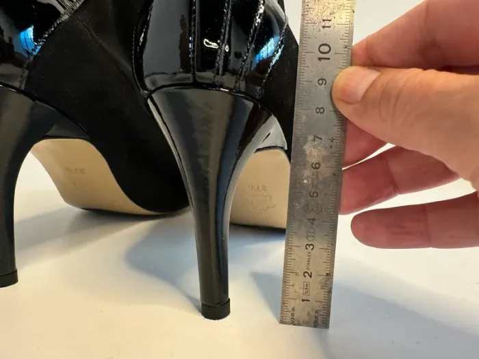 Belles Bottines à talons Elizabeth Stuart couleur noir Taille 37.5 Neuf dans boîte d'origine - photo numéro 5
