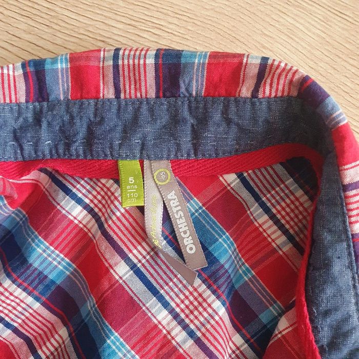 2 chemises 5 ans comme neuves - photo numéro 2