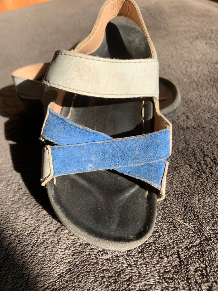 Sandales blanches et bleu - photo numéro 3