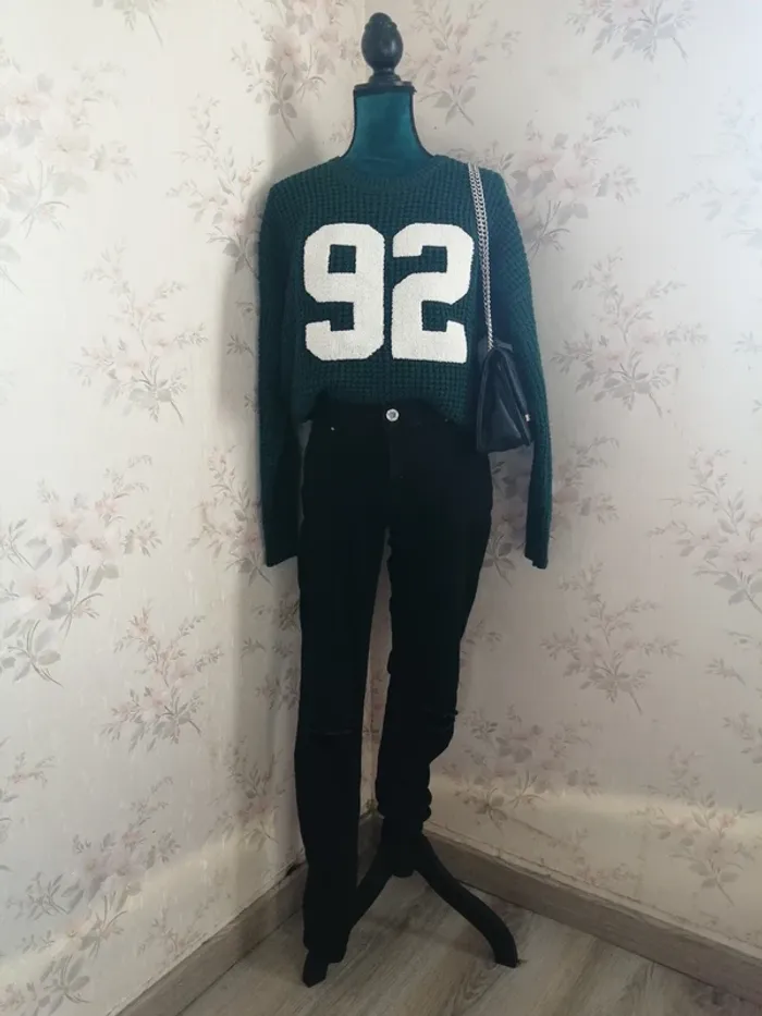 Pull en maille vert foncé avec 92 brodé / fb sister / (L) - photo numéro 2