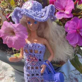 Vêtements pour Barbie 2 €