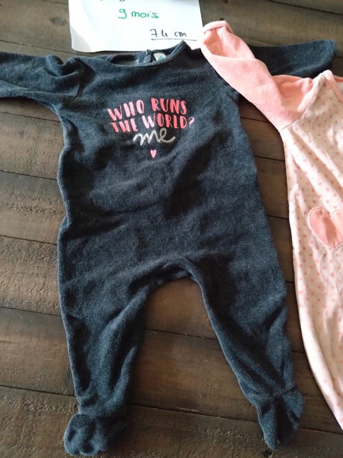Lot de deux pyjamas fille et une offert bébé fille 9 mois - photo numéro 2