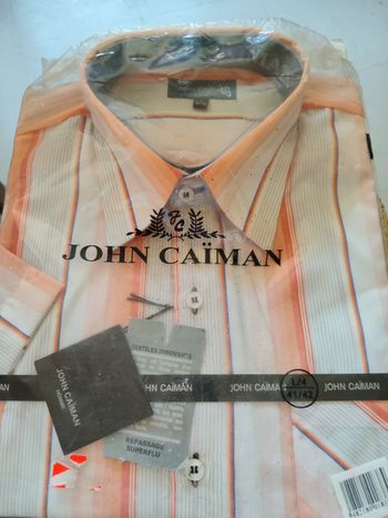 Chemise John caĩman 41/42 neuve repassage superflu