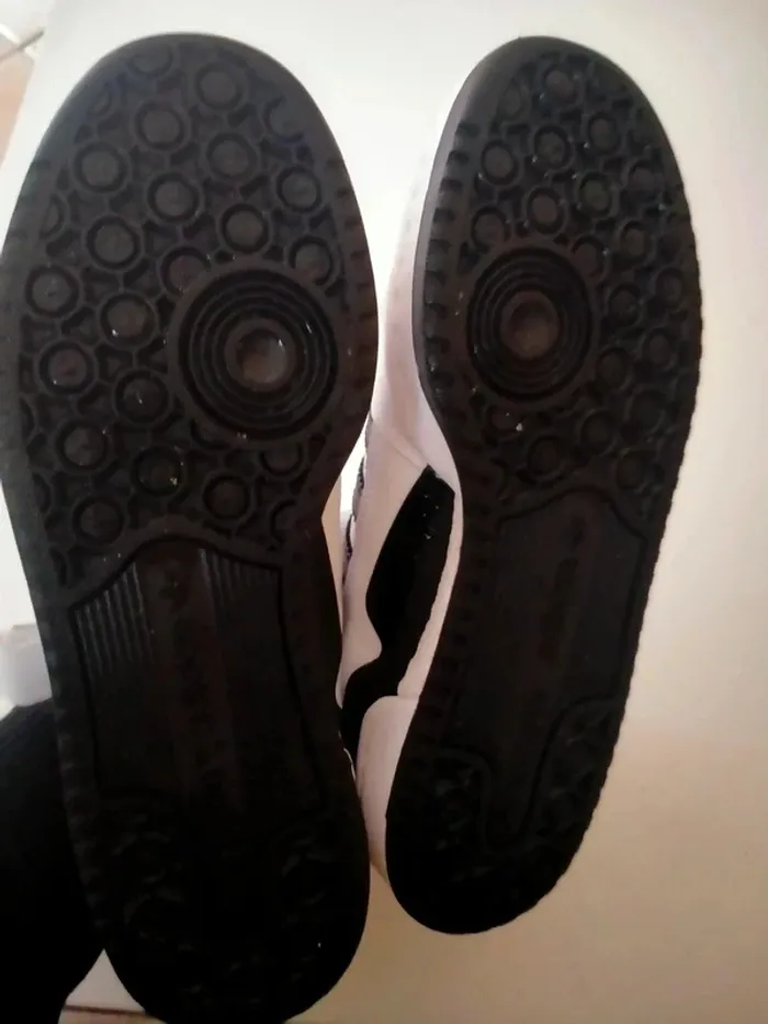 Sneakers Adidas Taille 41 ½ - photo numéro 2