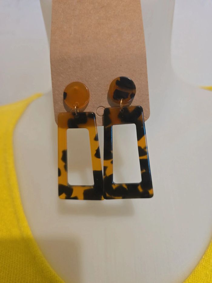 Magnifique paire de boucles d'oreilles neuf - photo numéro 2