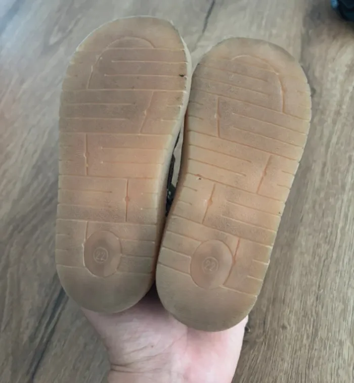 Chaussures 22 - photo numéro 5