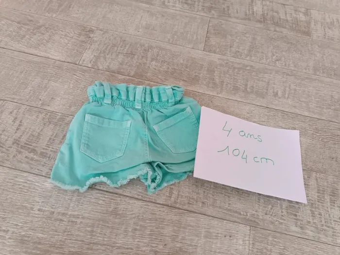 Short Zara 4 ans 104 cm - photo numéro 3