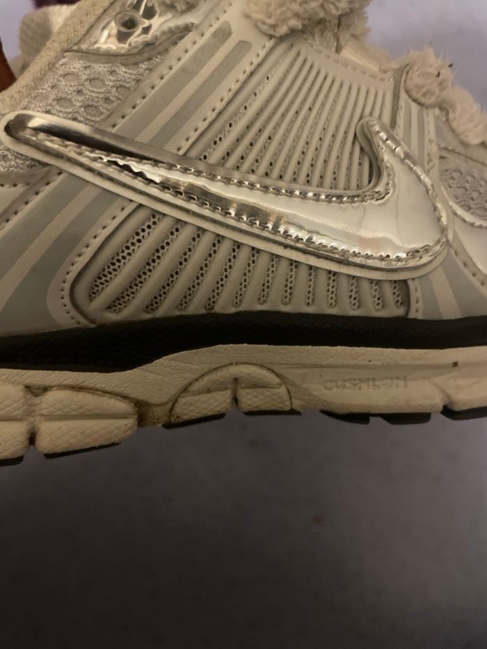 Vomero 5 pointure 39 argenté / blanc - photo numéro 5