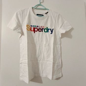 T-shirt Superdry – Écriture Multicolore – Femme – Taille M – Neuf