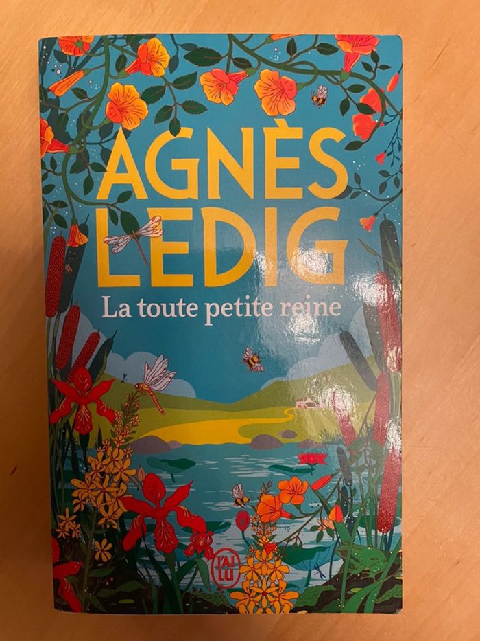 Livre « La toute petite reine » - photo numéro 2