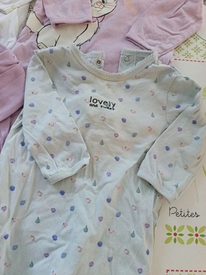 Lot de 4 pyjamas léger 9 mois - photo numéro 5