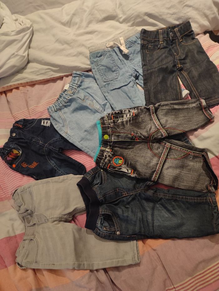 Lot de 7 jeans 6 mois