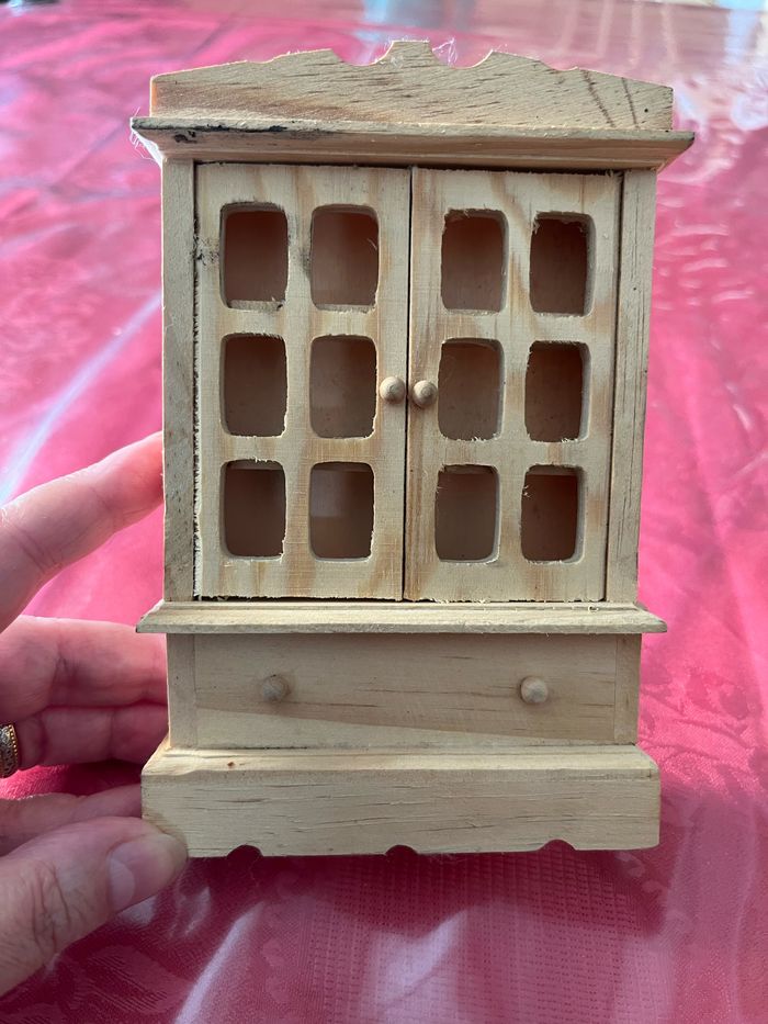 Meuble maison de poupée neuf